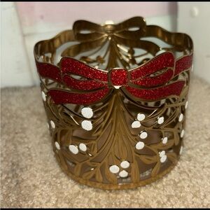 Bath & Body Works Candle Holder Metal Red Ribbon White Berries 3 Wick-NEW